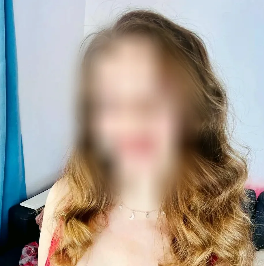 Anne, 26