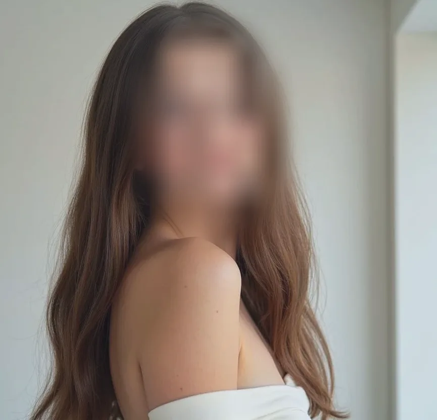 Elin, 26