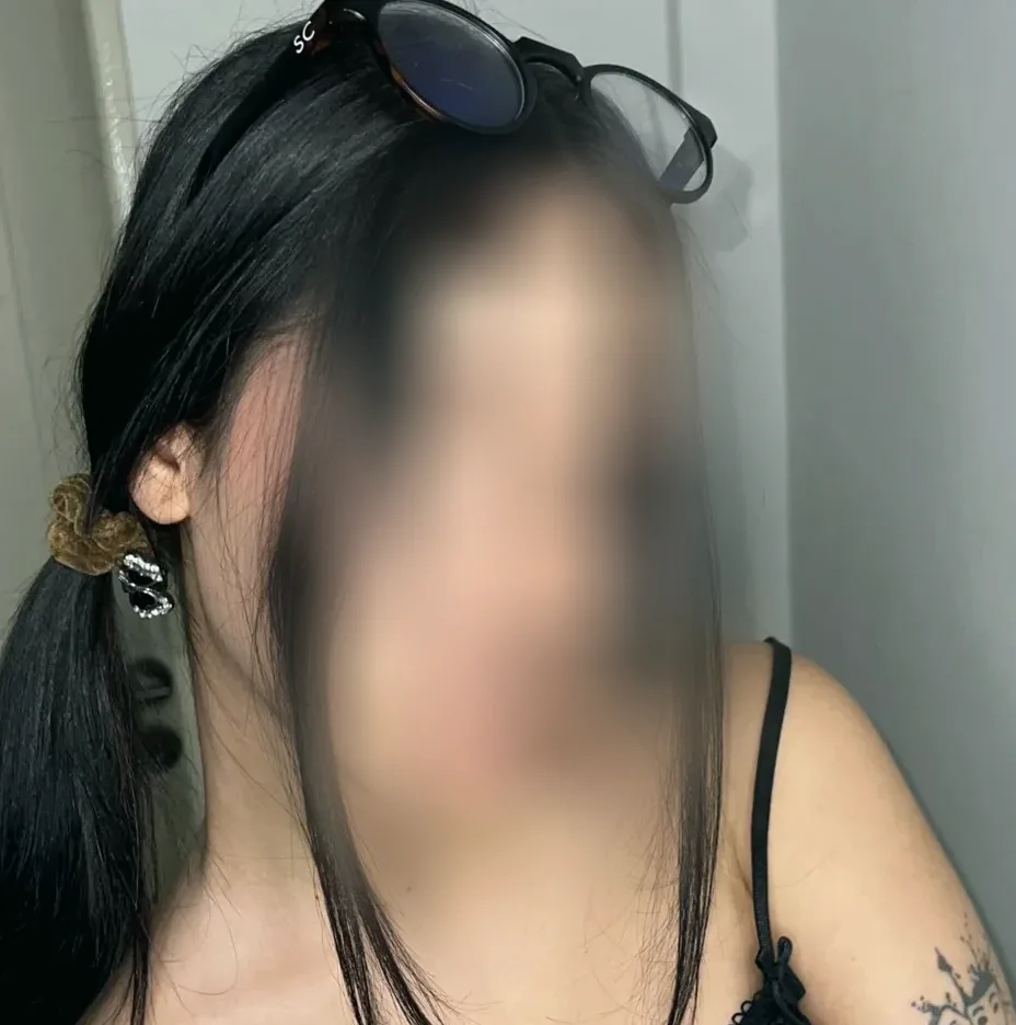Sofia, 22